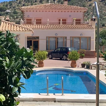 Familiar House With Private Pool And Mountains View Holiday home Venta Baja